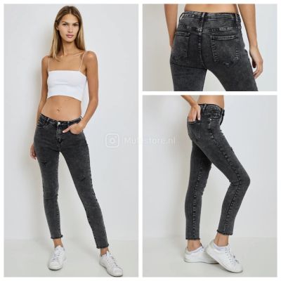 Premium Quality Stretch Ripped Jeans 77063 